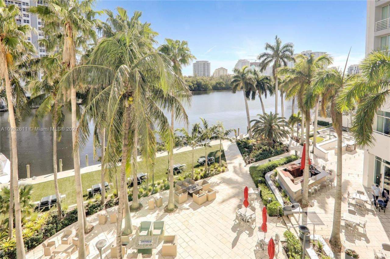 Gallery One - A Doubletree Suites By Hilton Hotel Fort Lauderdale Bagian luar foto