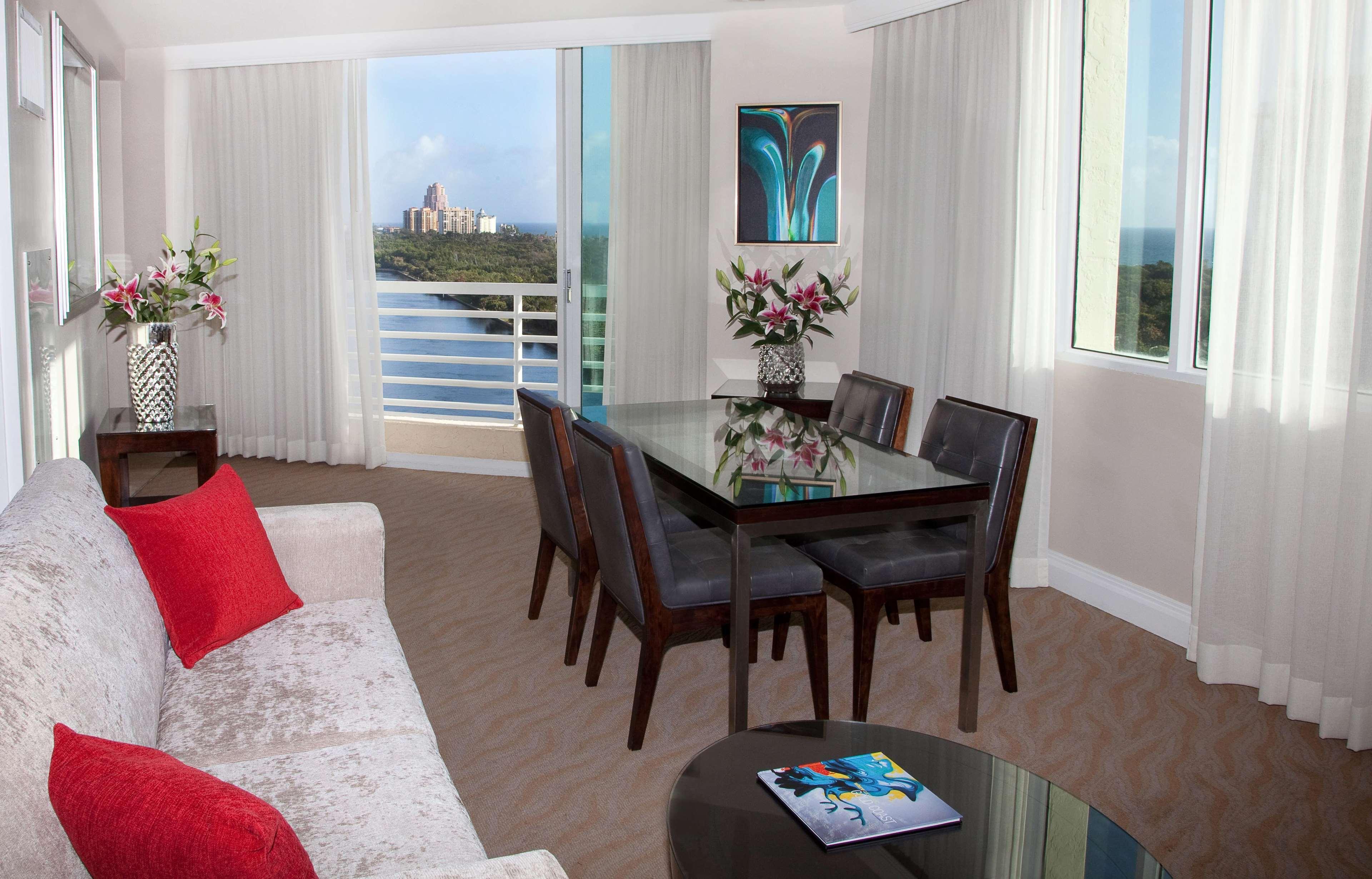Gallery One - A Doubletree Suites By Hilton Hotel Fort Lauderdale Bagian luar foto