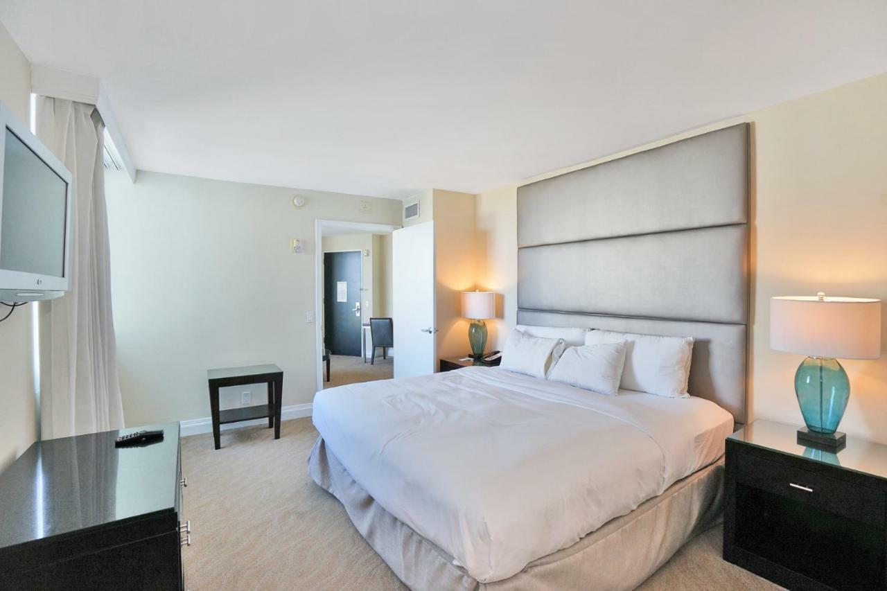 Gallery One - A Doubletree Suites By Hilton Hotel Fort Lauderdale Bagian luar foto